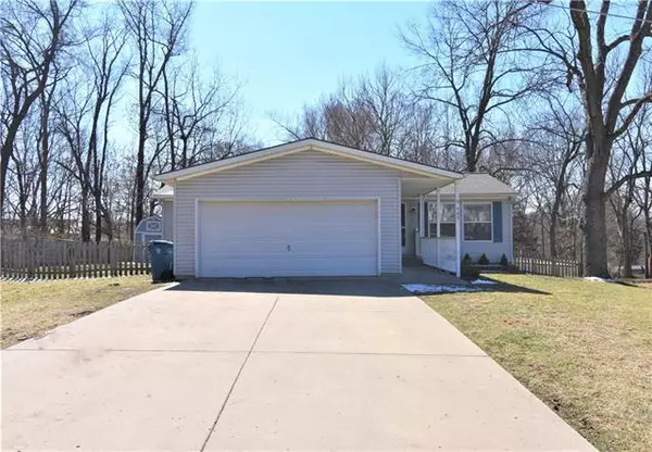 405 Wherritt LN, Liberty, MO 64608