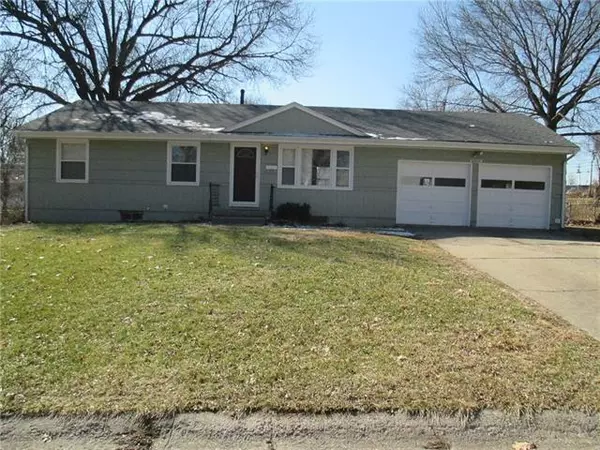 10905 E 77 TER, Raytown, MO 64138