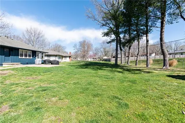 Blue Springs, MO 64015,1304 SW SPEAS DR