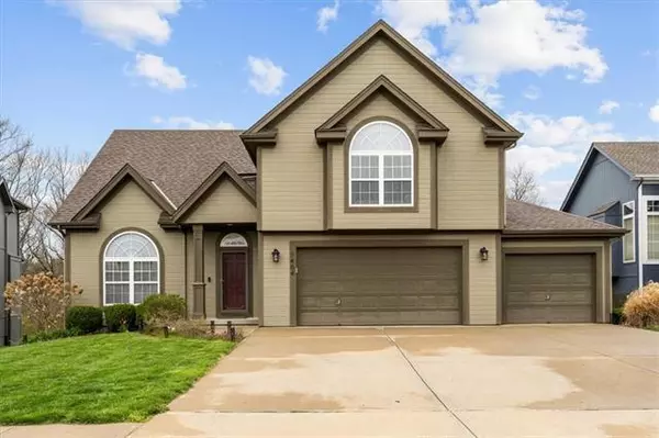 1404 Honeysuckle DR, Liberty, MO 64068