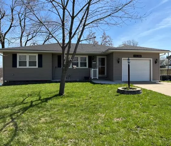 2901 33rd TER, St Joseph, MO 64503