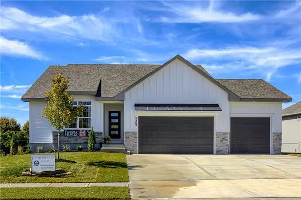 2309 NE Andromada CT, Blue Springs, MO 64029