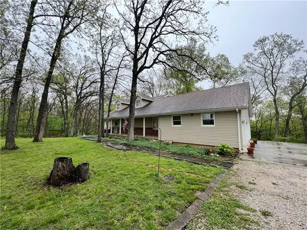 Nevada, MO 64772,18741 S 1288 RD