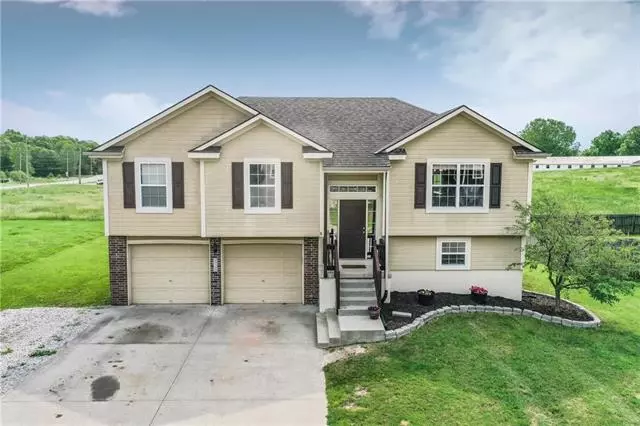 416 GOLFVIEW DR, Pleasant Hill, MO 64080