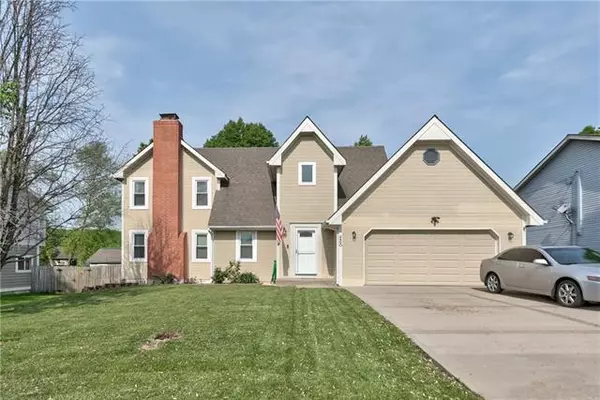 2450 S 22nd TER, Leavenworth, KS 66048