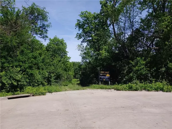 315 SE Stuart RD, Lee's Summit, MO 64063