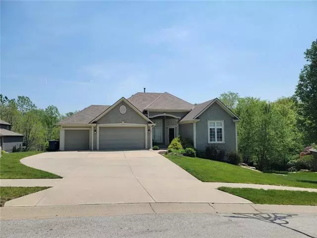 1311 Timber Ridge CT, Liberty, MO 64068