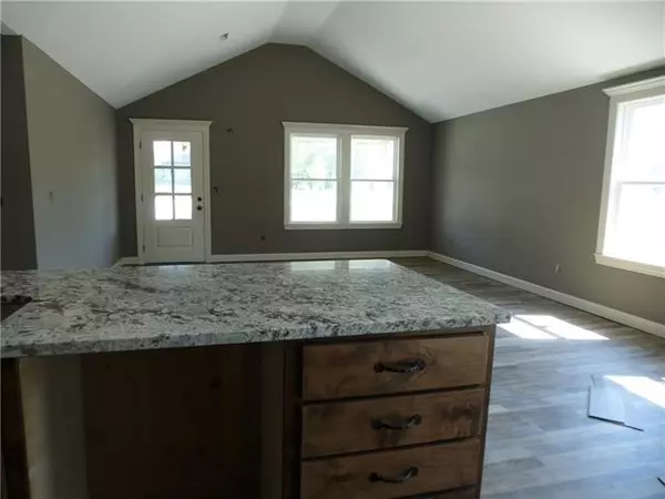 Kingsville, MO 64061,307 W Pacific Trail ST