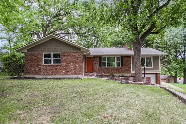 4127 NW CEDAR LN, Kansas City, MO 64116