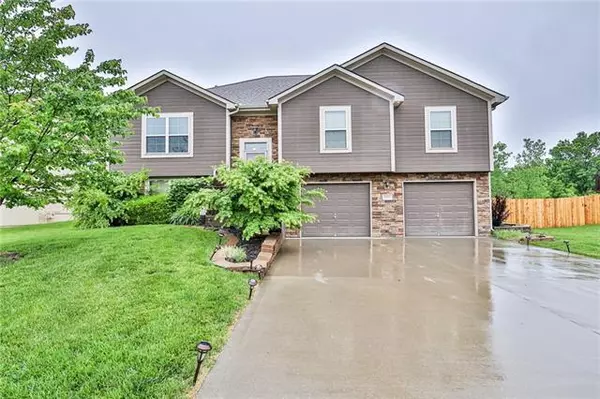 1407 Amanda Jean WAY, Grain Valley, MO 64029