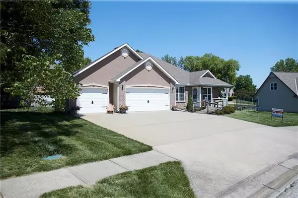 Smithville, MO 64089,623 Harborview DR