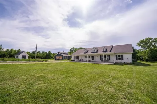 Lawrence, KS 66046,1007 E 1600 RD