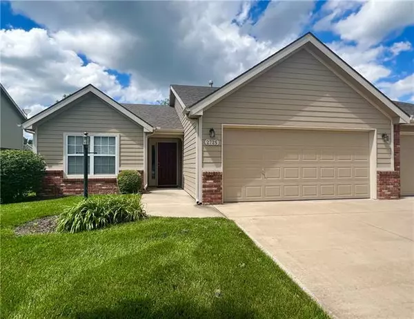 2725 Coralberry CT, Lawrence, KS 66047