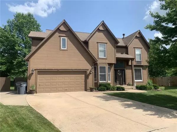 17505 W 158TH ST, Olathe, KS 66062