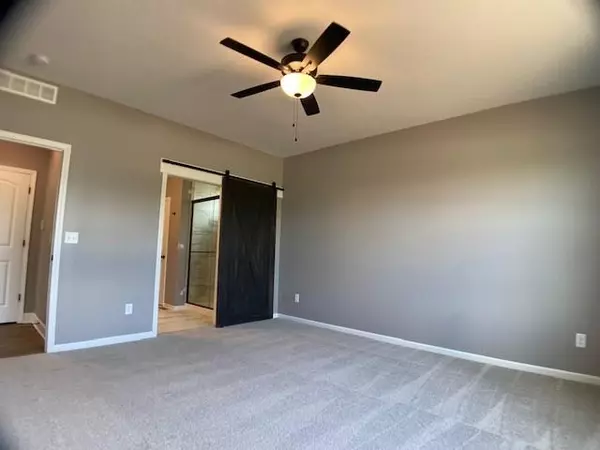 Blue Summit, MO 64015,4056 NW Eclipse PL