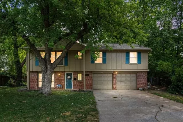 7415 Willow AVE, Raytown, MO 64133