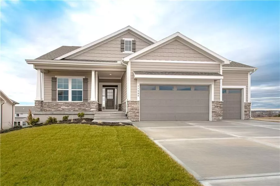 11502 Bluestem DR, Kearney, MO 64060