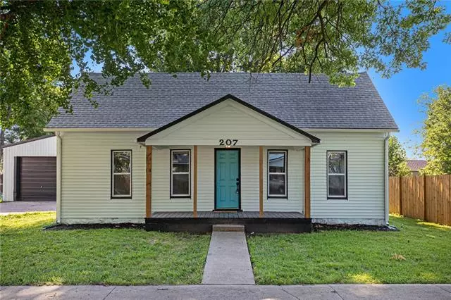 Linwood, KS 66052,207 Main ST