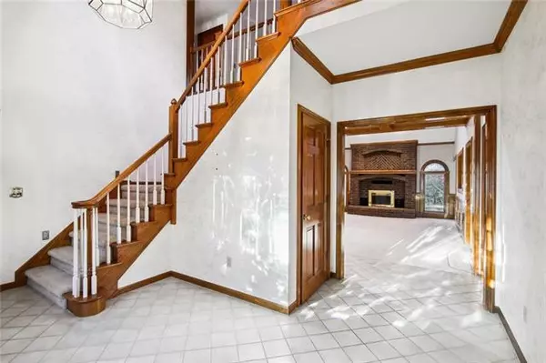 Blue Springs, MO 64015,1707 NW Deer Run TRL