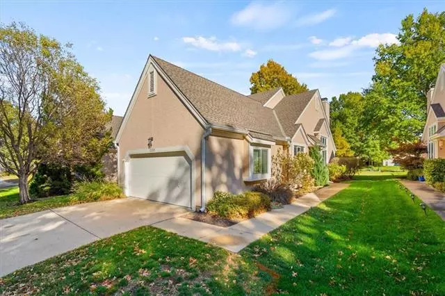 Overland Park, KS 66213,12201 Grant LN