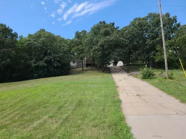 Leavenworth, KS 66048,2236 Hebbeln DR