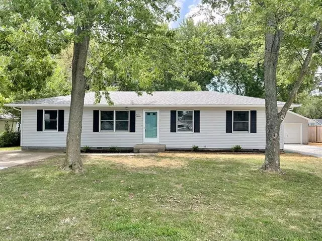 Nevada, MO 64772,1611 W Hickory ST