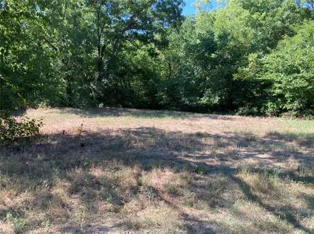 Mound City, KS 66056,58 Huckle Berry DR