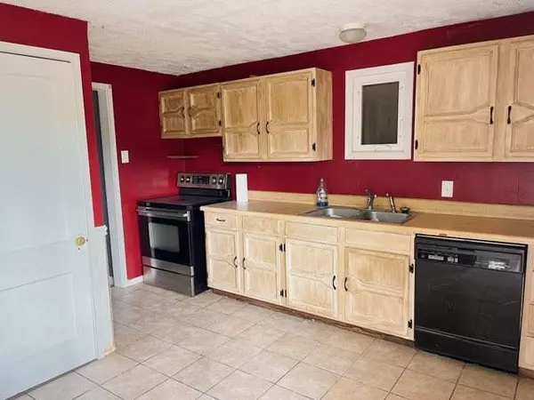 Pittsburg, KS 66762,436 Fieldcrest DR