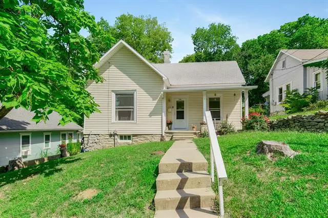 Excelsior Springs, MO 64024,722 Hazel ST