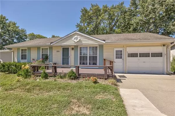 Lansing, KS 66043,521 Valley DR