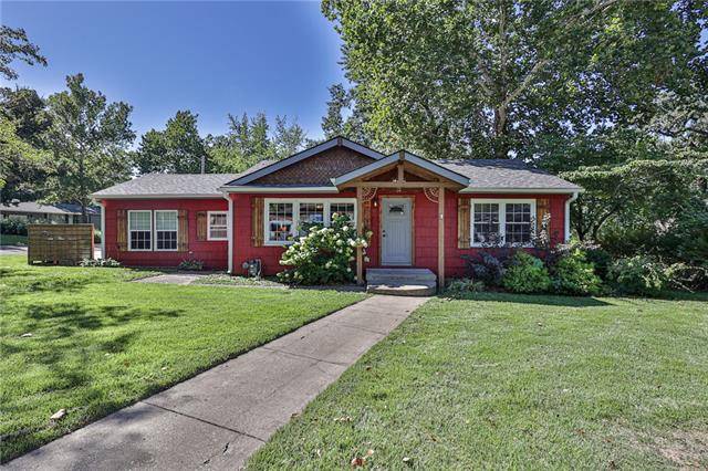 1005 Maple LN, Harrisonville, MO 64701