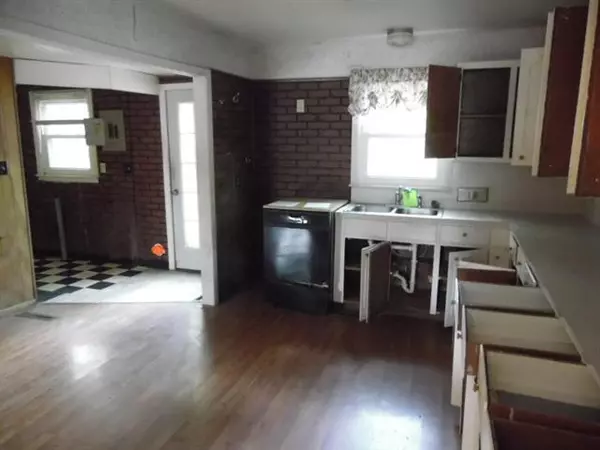 Sedalia, MO 65301,1632 W 7th ST