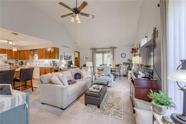 Kearney, MO 64060,506-508 7th ST