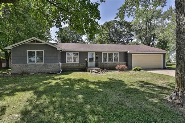 703 Summit ST, Butler, MO 64730