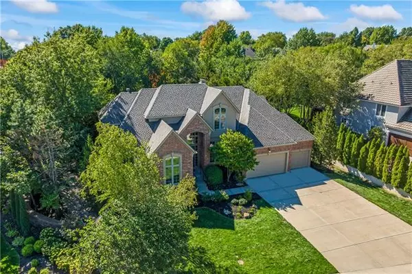 10303 W 127 TER, Overland Park, KS 66213