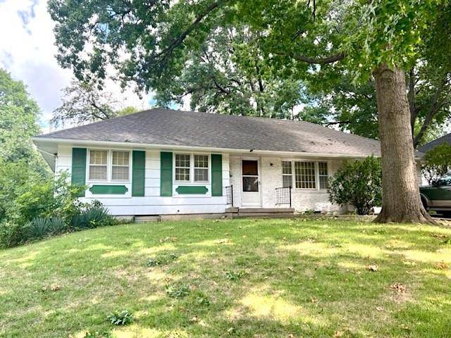 7916 W 92nd ST, Overland Park, KS 66212