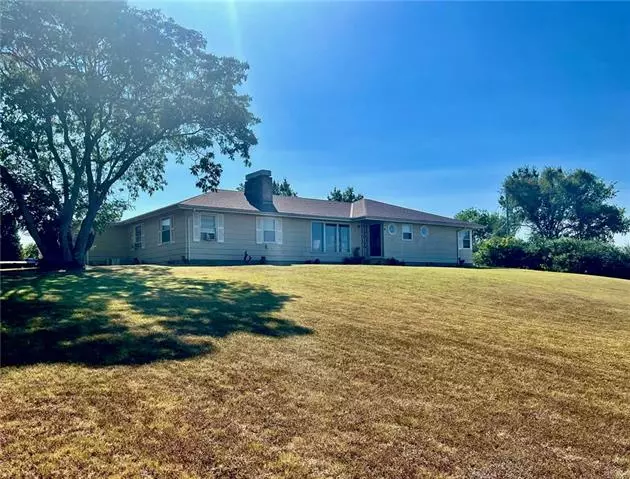 2501 Richards RD, Fort Scott, KS 66701