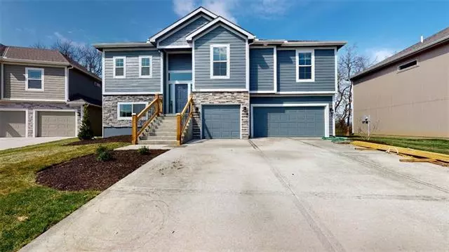 1504 N 162nd CIR, Basehor, KS 66007