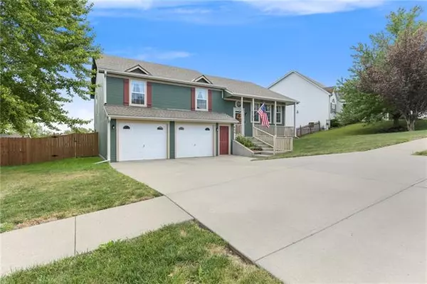 Lansing, KS 66043,404 Maple CT