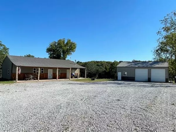 El Dorado Springs, MO 64744,4515 E 800 RD