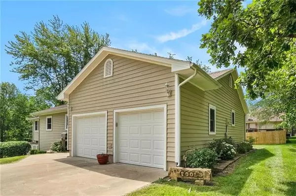 Osawatomie, KS 66064,1535 Brown AVE