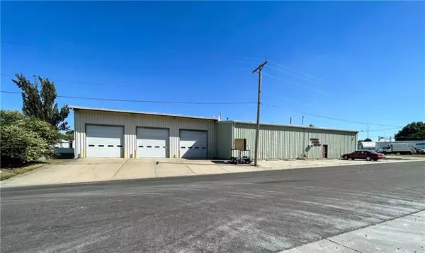 315 W Mason ST, Odessa, MO 64076