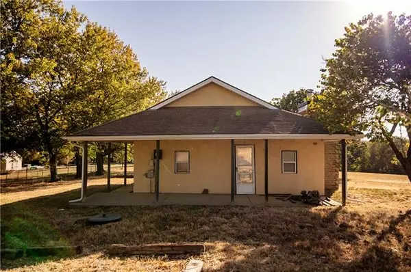 Ozawkie, KS 66070,8666 Park DR