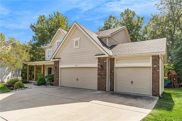 Parkville, MO 64152,6420 N Forest CT