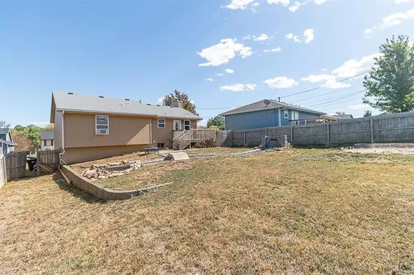 Topeka, KS 66615,1727 SW Hidden Valley DR