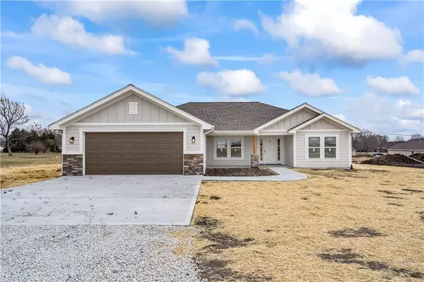 317 W Pacific ST, Kingsville, MO 64061