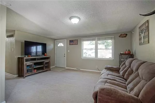 Kansas City, MO 64119,6923 NE 49th ST