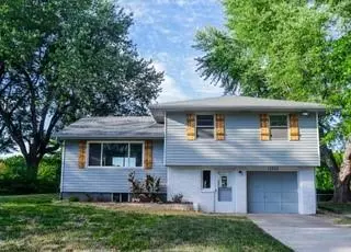 13200 E 41st TER #S, Independence, MO 64055