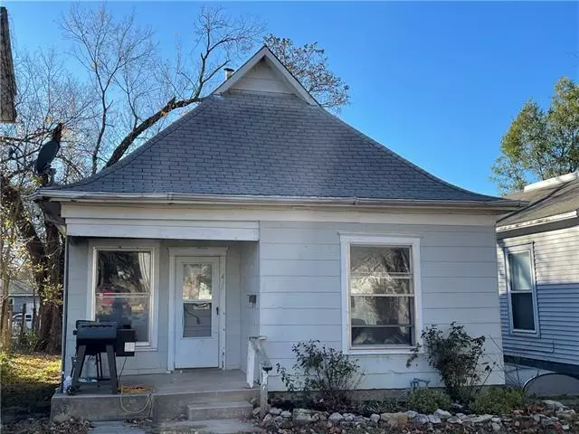 410 S Lowman ST, Fort Scott, KS 66701