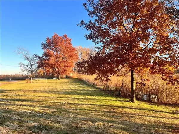 Bedford, IA 50833,2216 Newport AVE